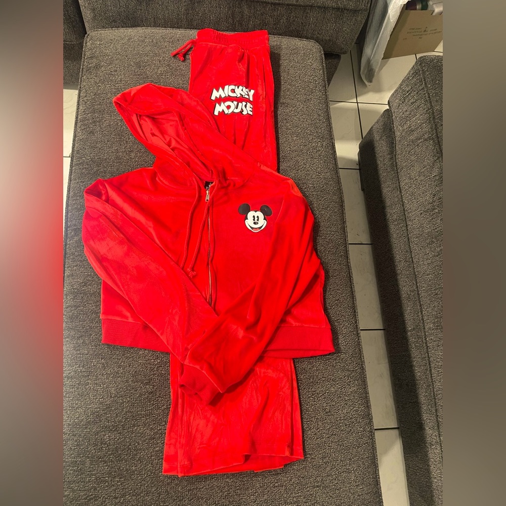 Juniors 2 Piece Mickey Mouse Velour set XL NWT